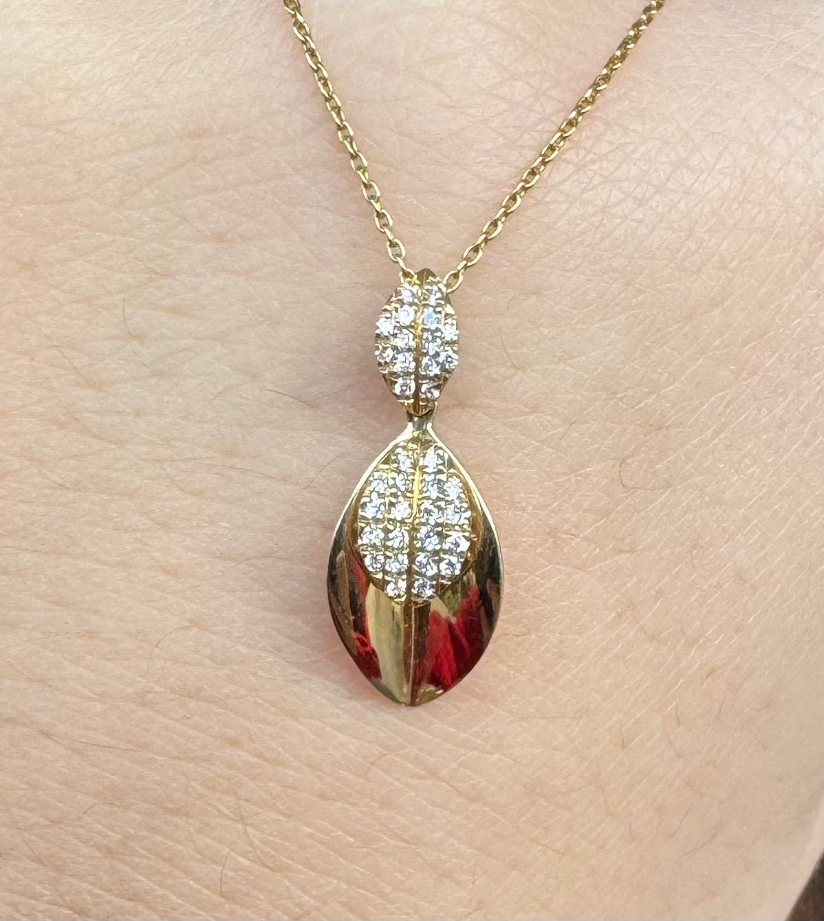 14kyg Diamond Leaf Necklace