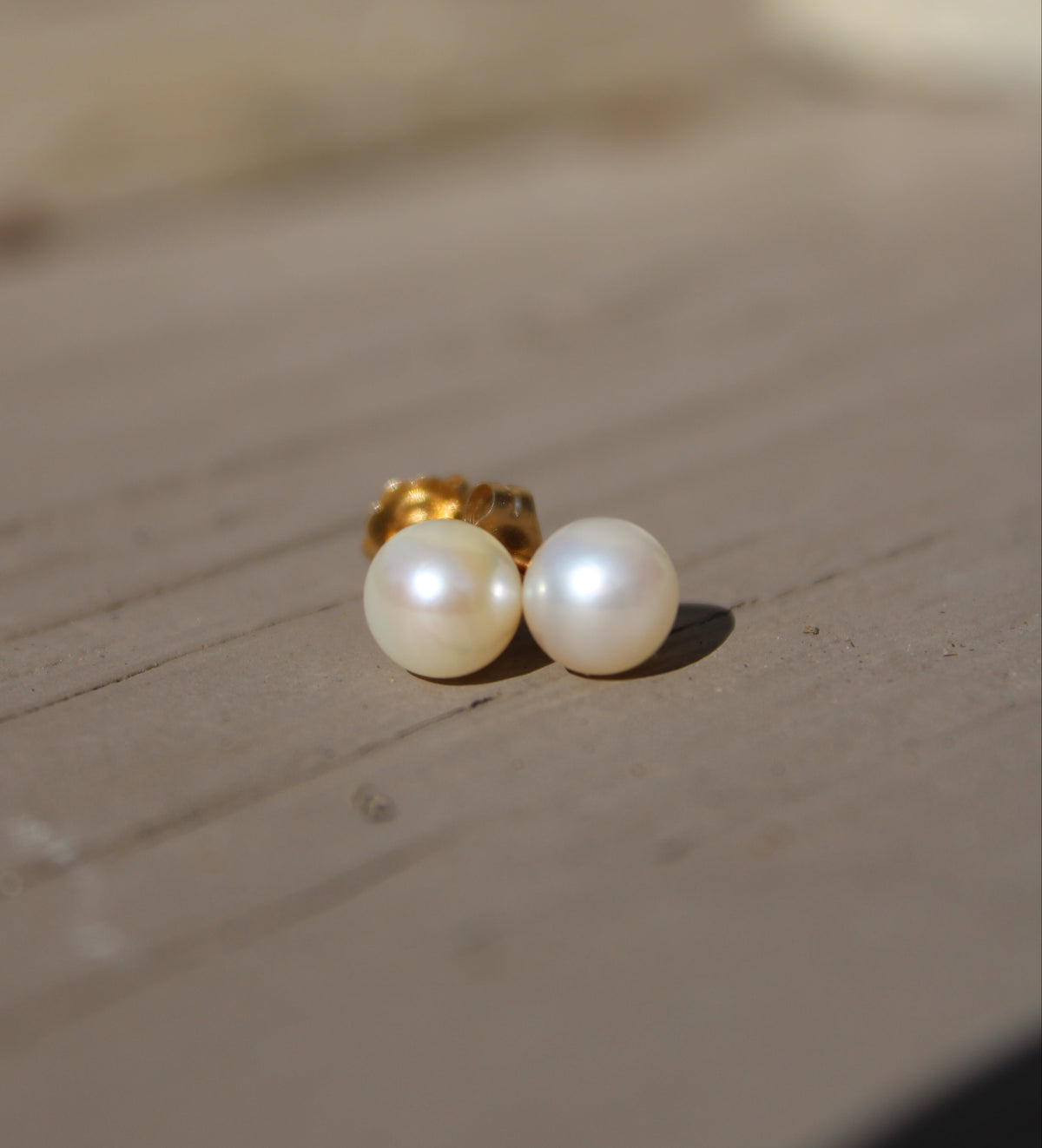 14ky 8.5mm Akoya Pearl Studs