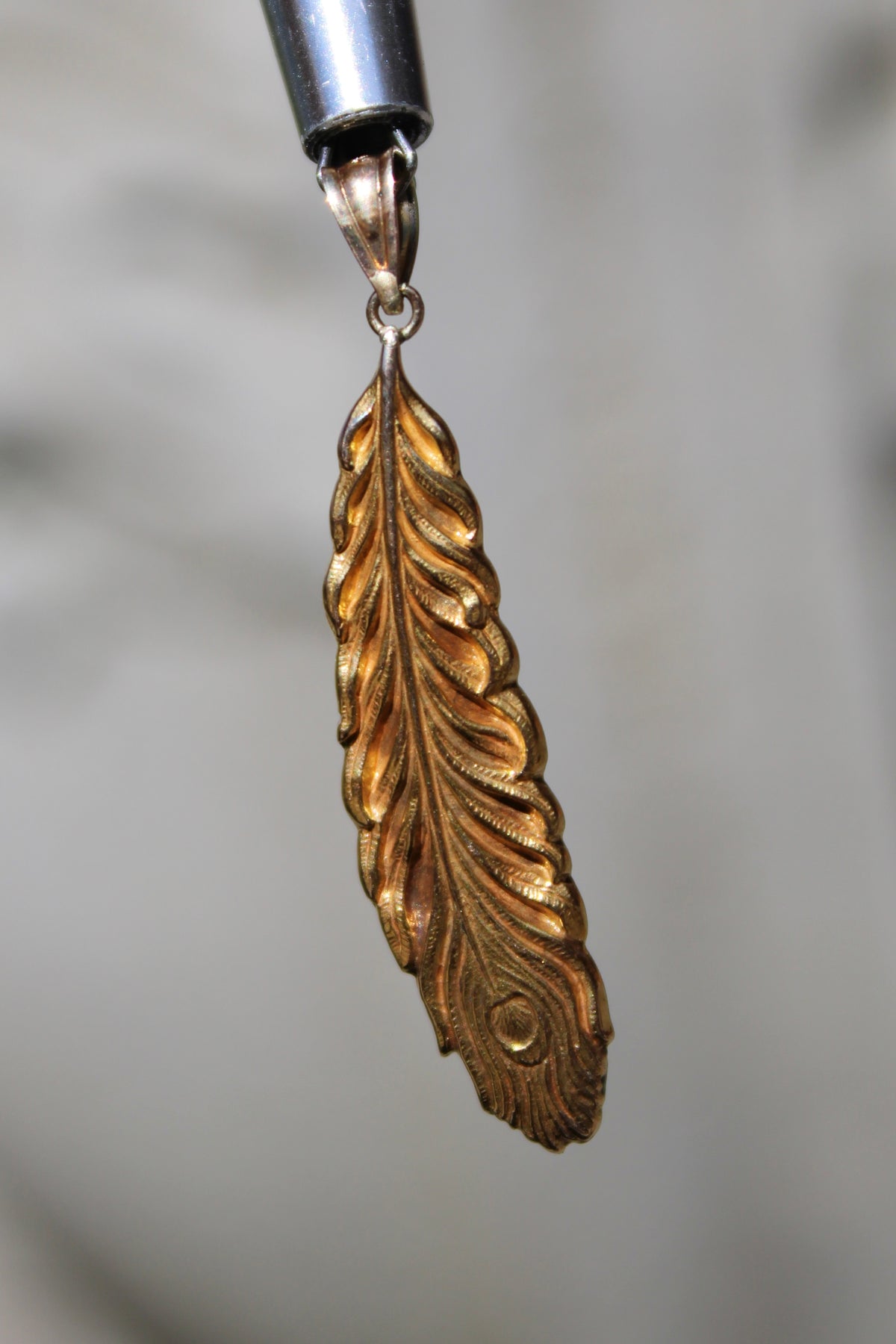 14ky Victorian Feather Pendant