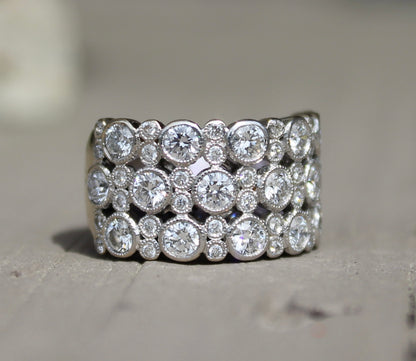 18kwg Diamond Bezel Band