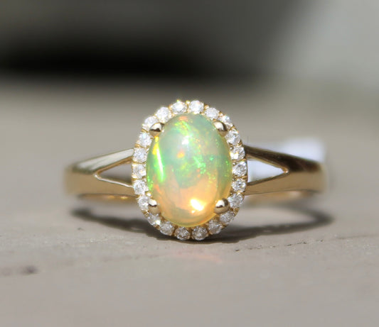 14kyg Opal and Diamond Ring