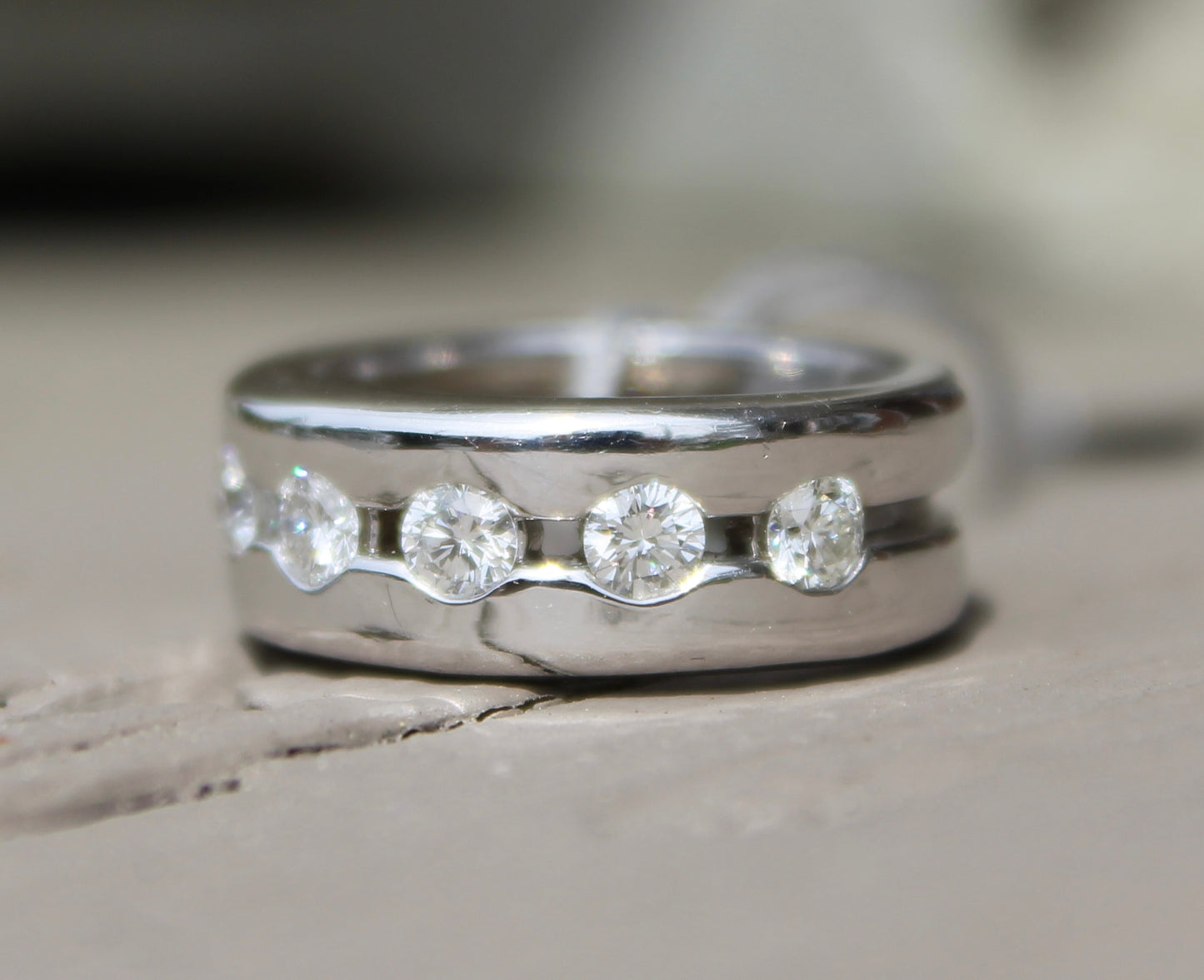 14kwg Five Stone Diamond Band