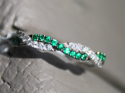 14kwg Emerald & Diamond Band