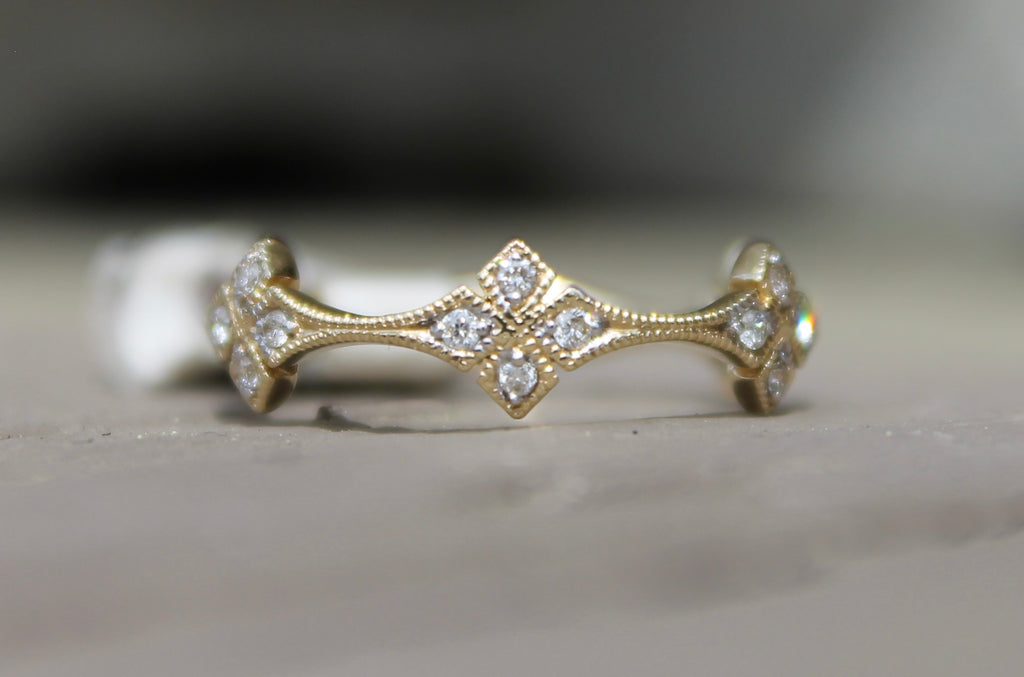 14kyg Gabriel & Co. Millgrain Diamond Band