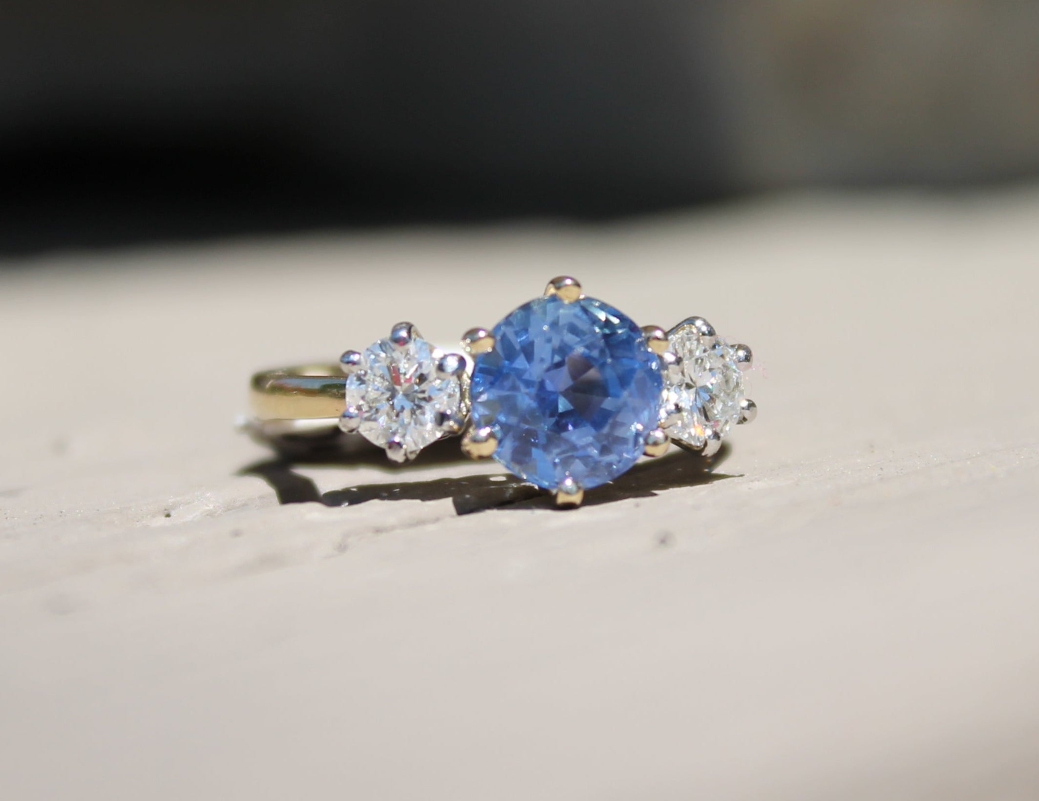 18k & PLAT No Heat Ceylon Sapphire & Diamond Ring