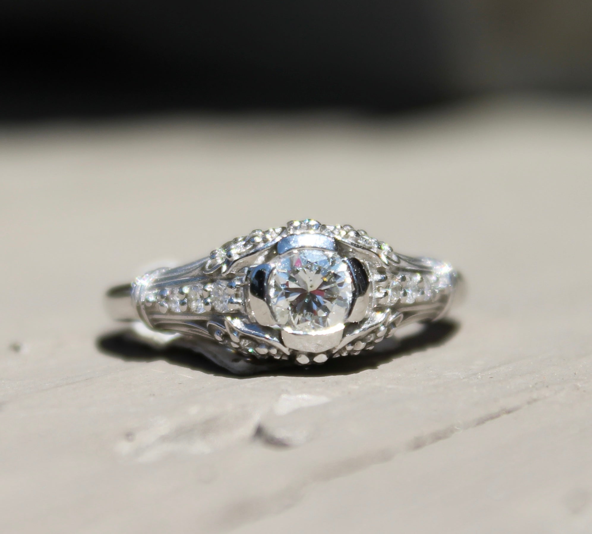 14kwg Vintage Style Ring