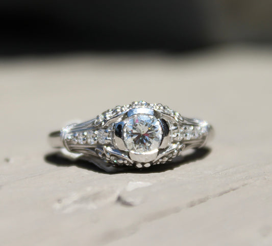 14kwg Vintage Style Ring