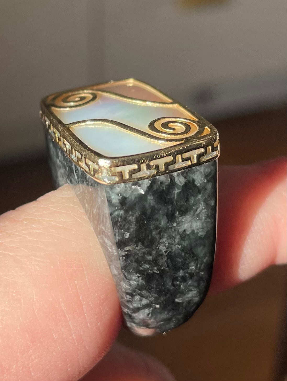 14kyg MOP & Black Jade Ring