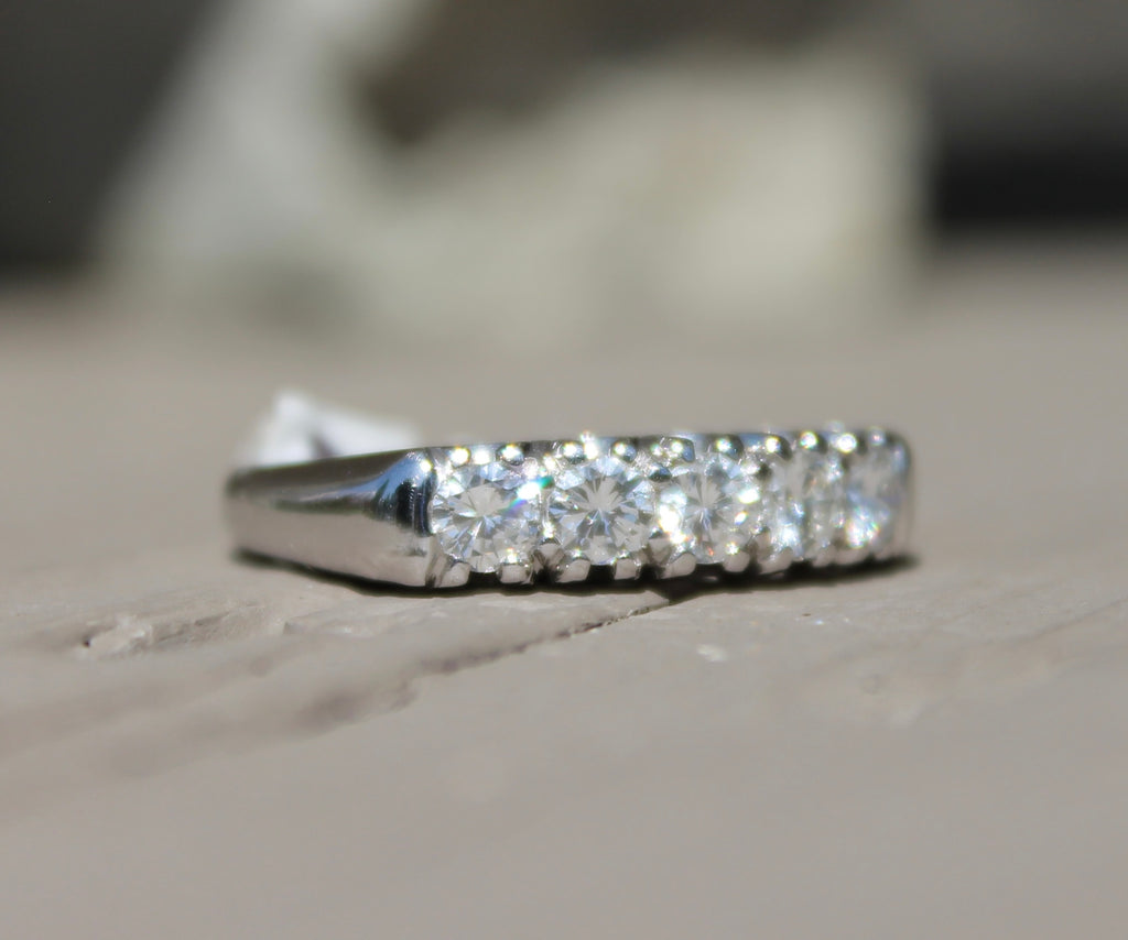 14kwg 1950's Diamond Band