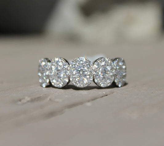 14wg Pave Set Oval Diamond Band