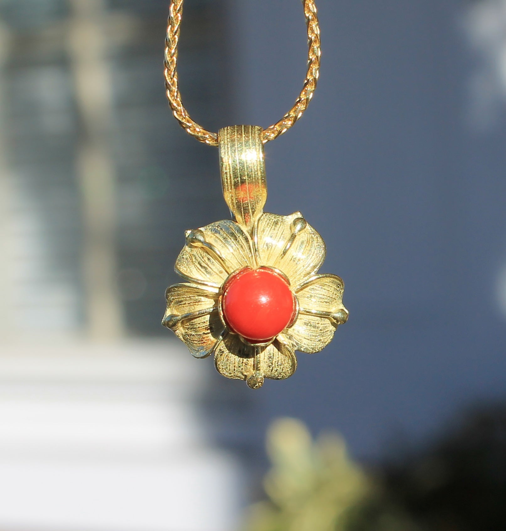 18kyg Coral Flower Pendant
