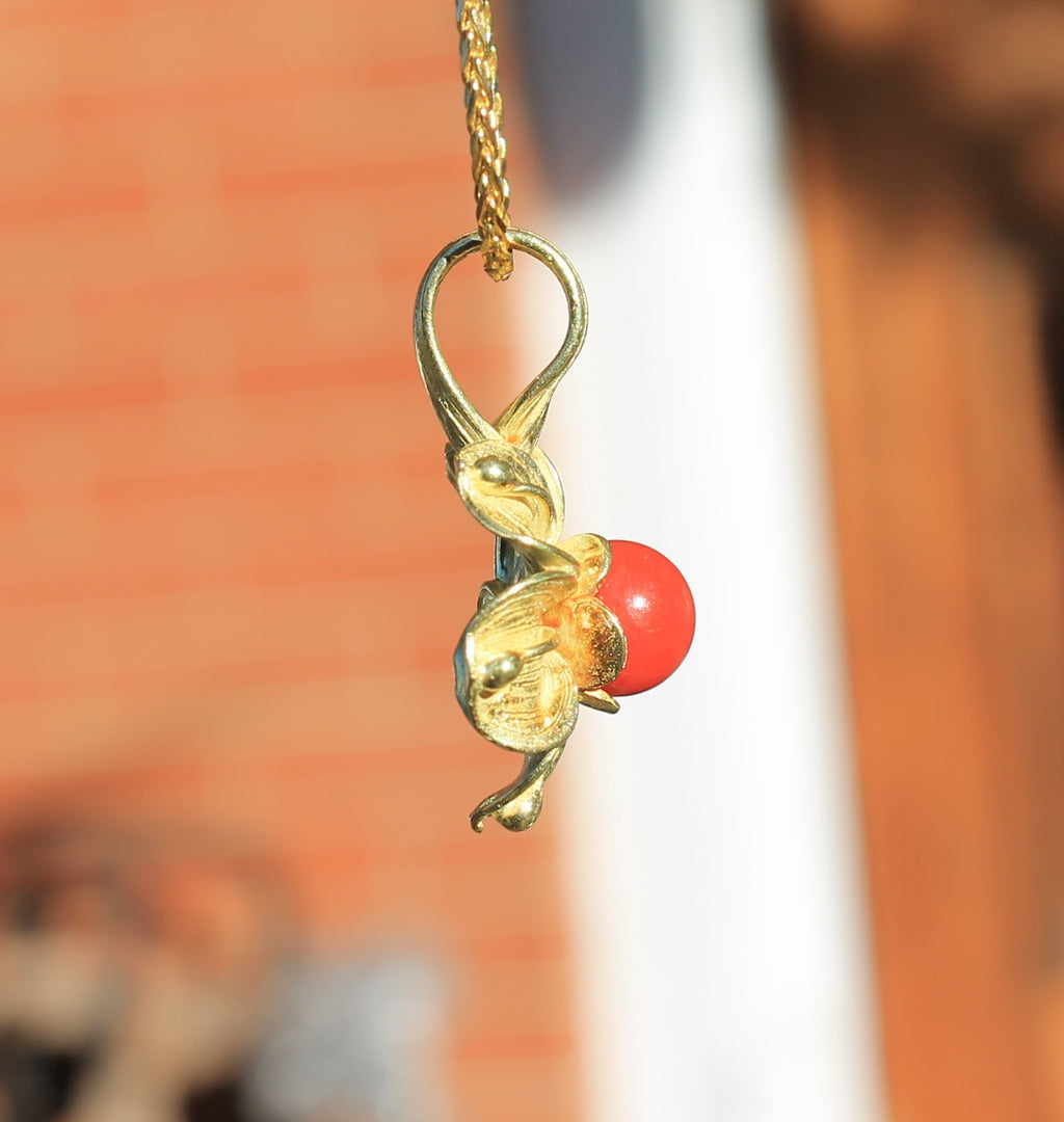 18kyg Coral Flower Pendant