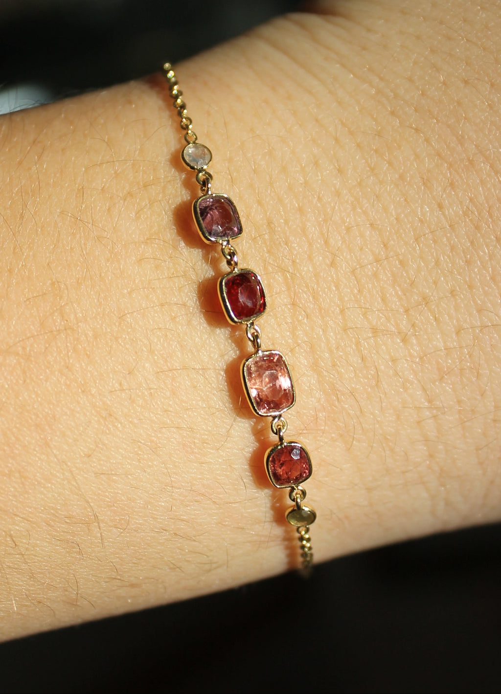18kyg Natural Burma Spinel & Diamond Bracelet