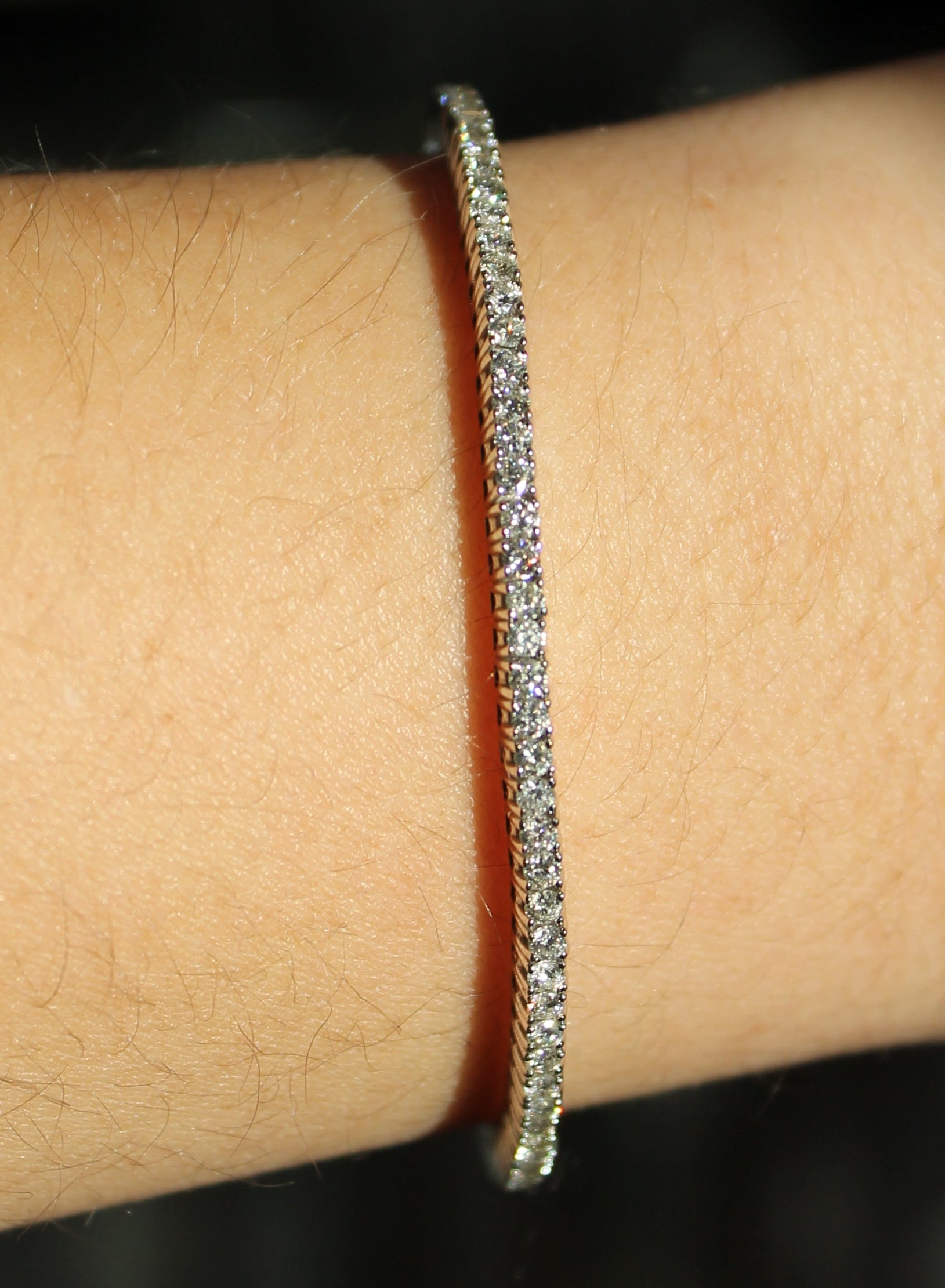 18kw 2.74ctw Diamond Stretch Tennis Bracelet