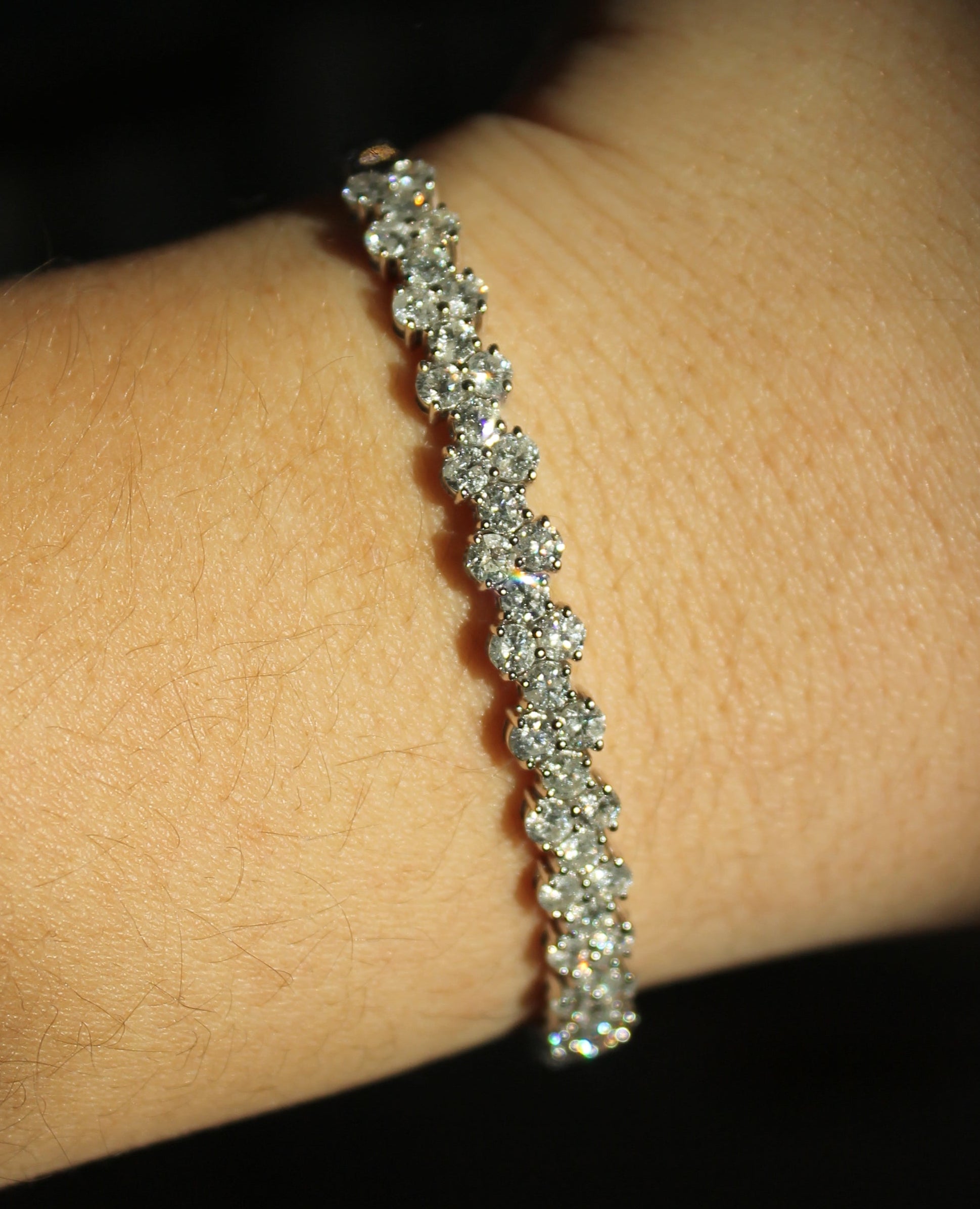 14kwg 4ctw Diamond Bangle