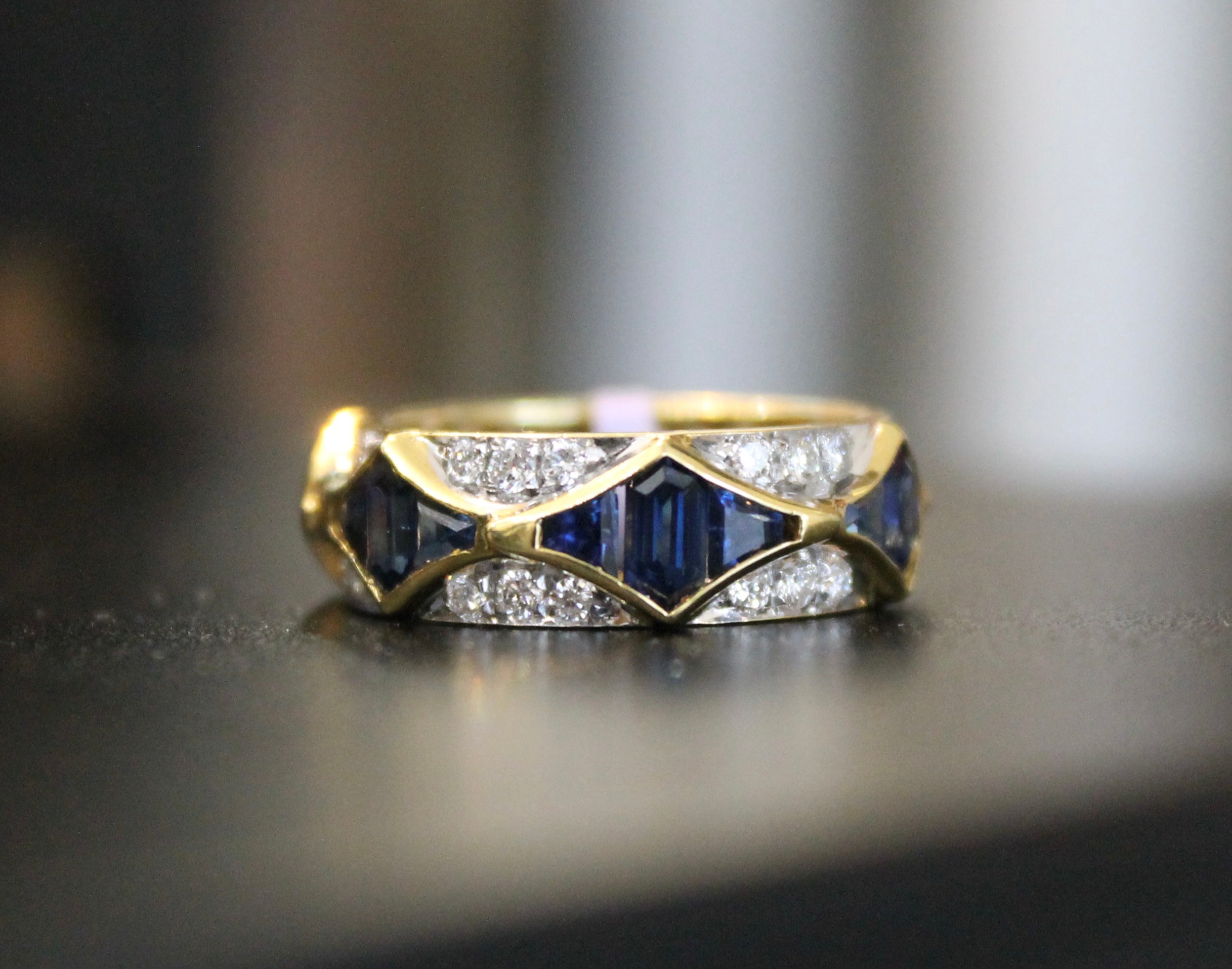 18ky Sapphire & Diamond Band