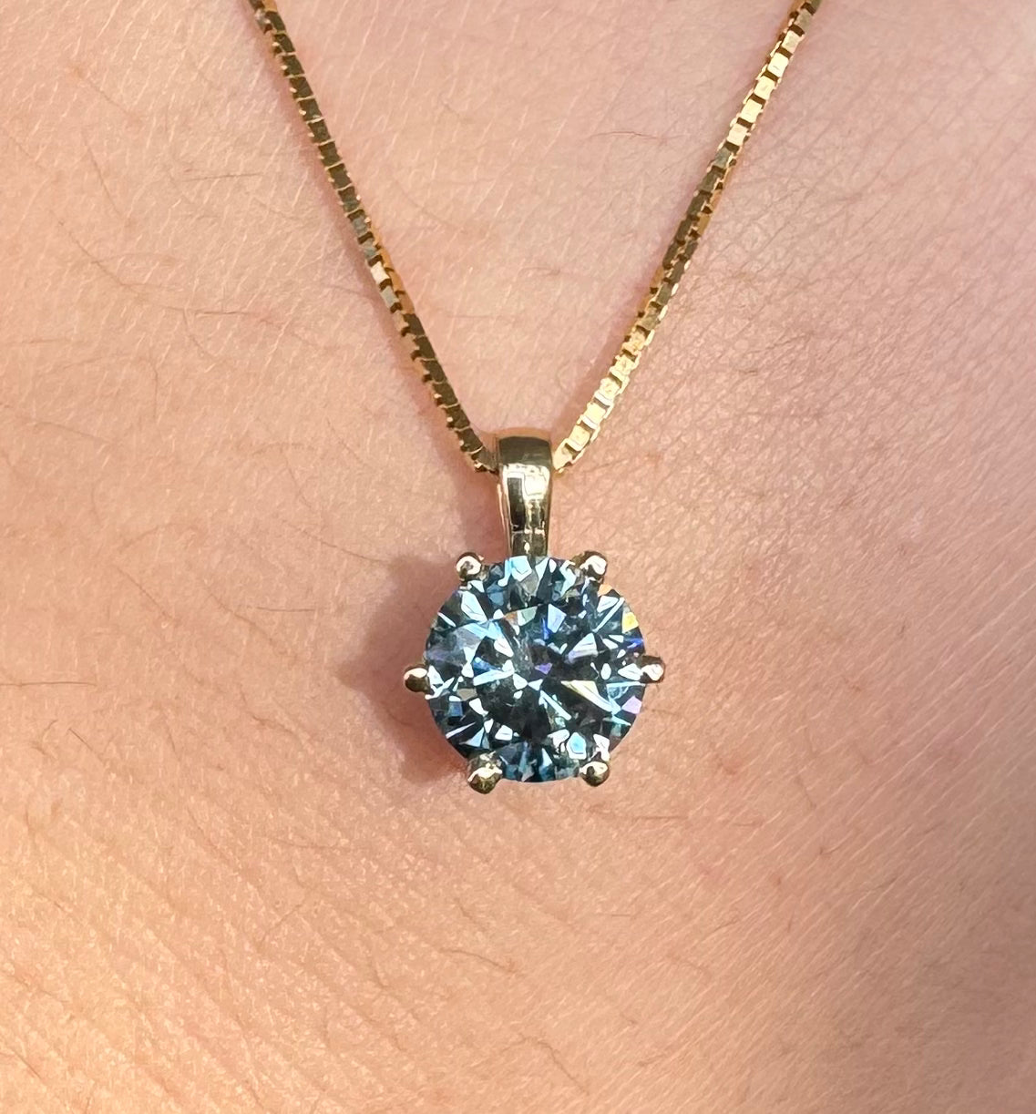 14kyg Blue Lab Grown Round Diamond Pendant