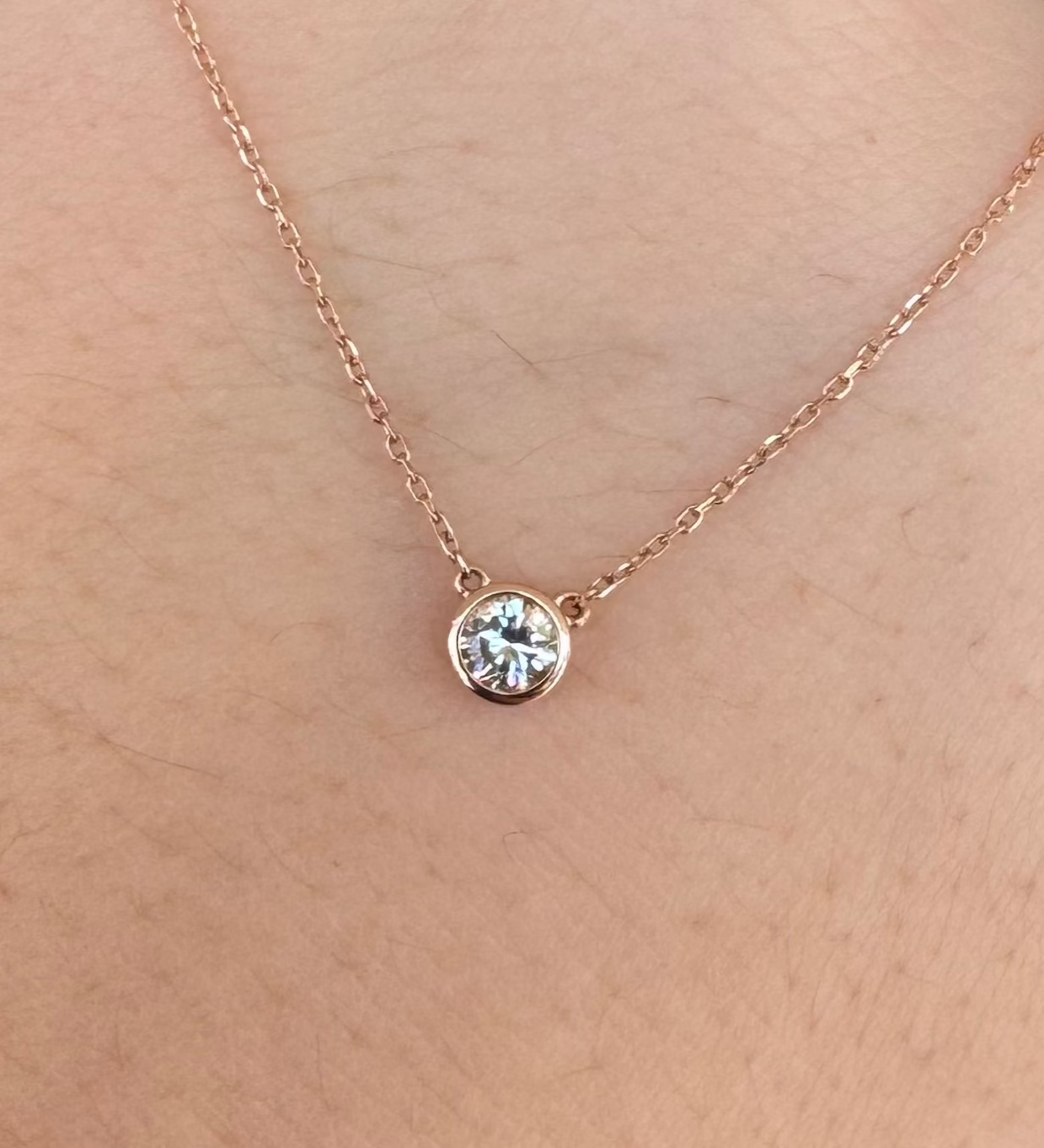 Bezel Diamond Necklace 14krg