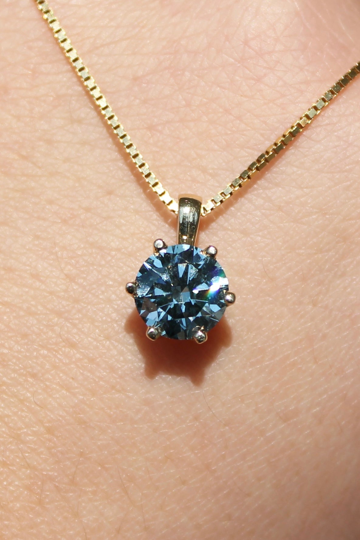 14kyg Blue Lab Grown Round Diamond Pendant