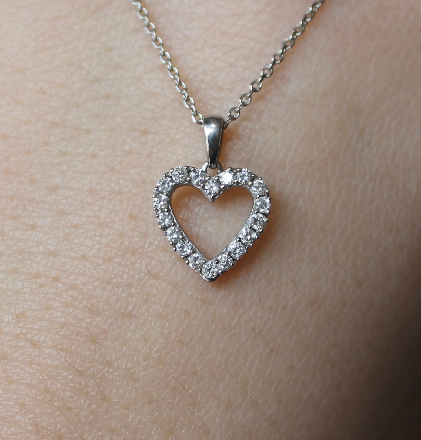 10kw Diamond Heart Necklace