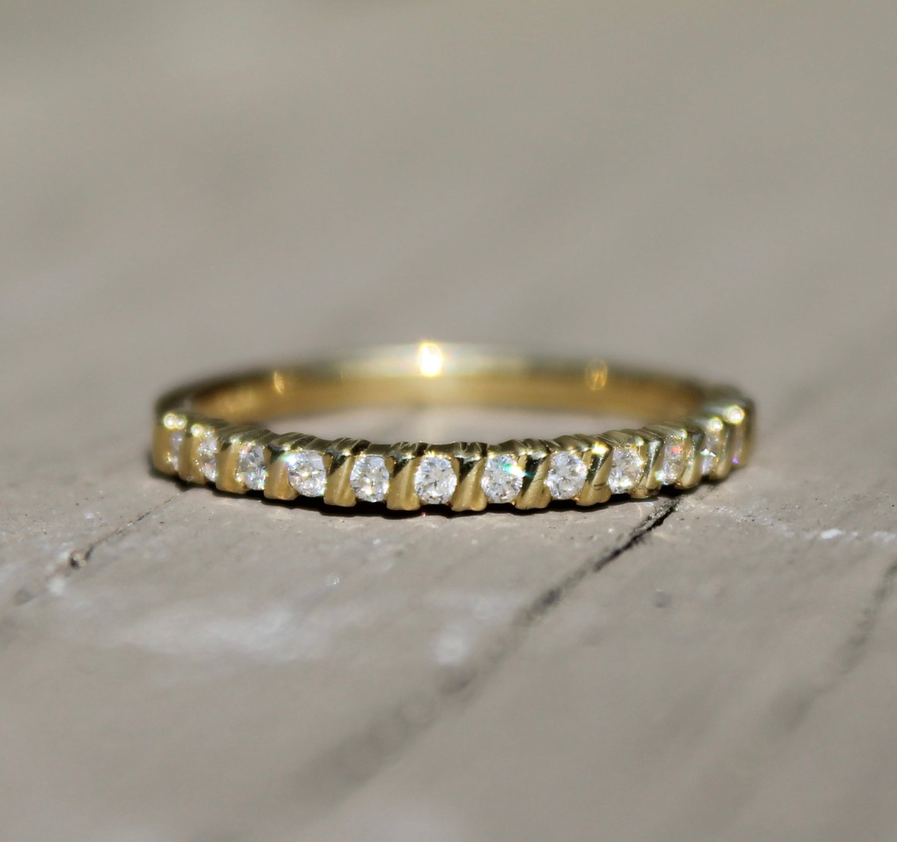 18ky Hidalgo 1/5ctw Diamond Band