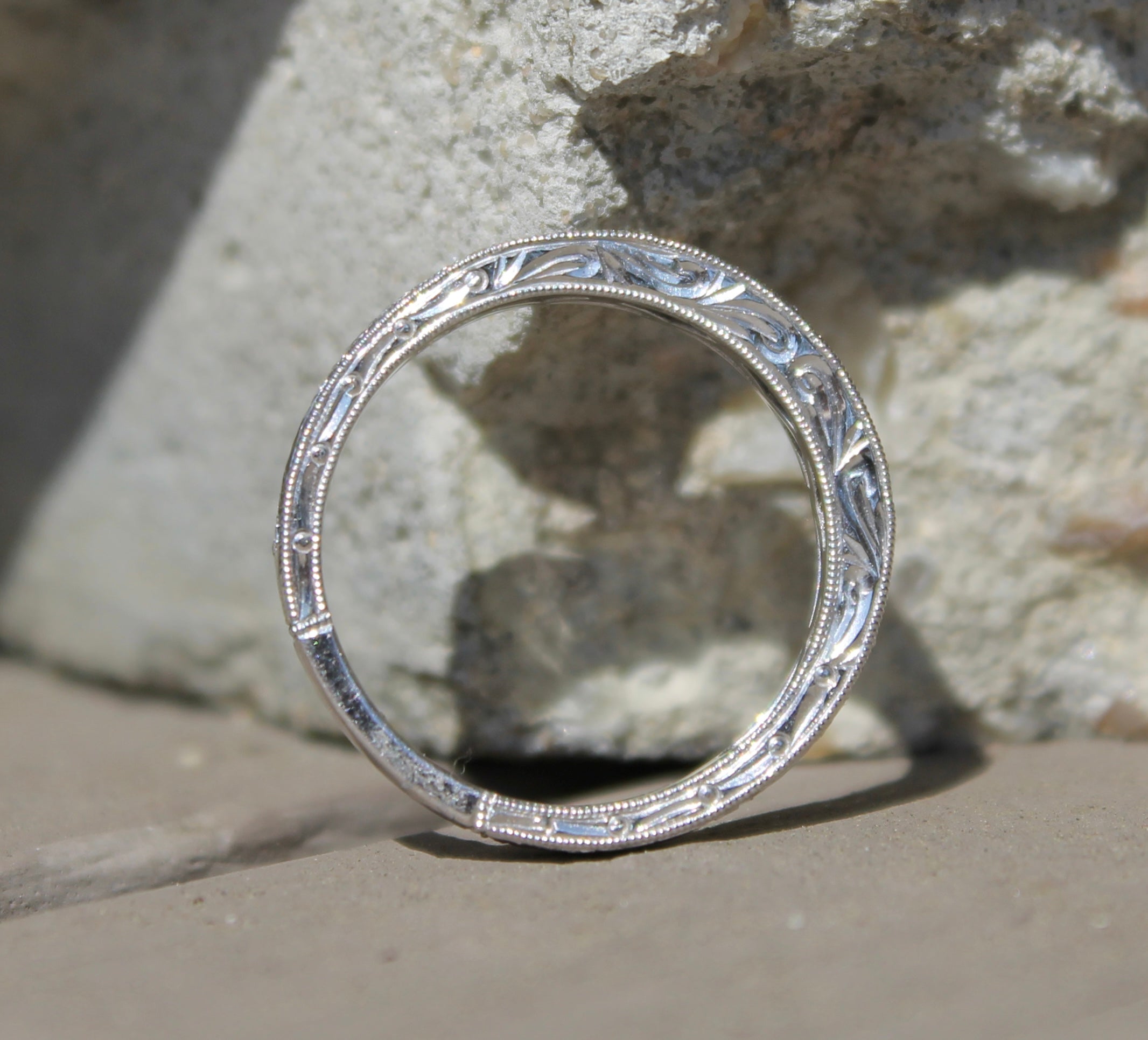 18kw Kirk Kara Sapphire & Diamond Band