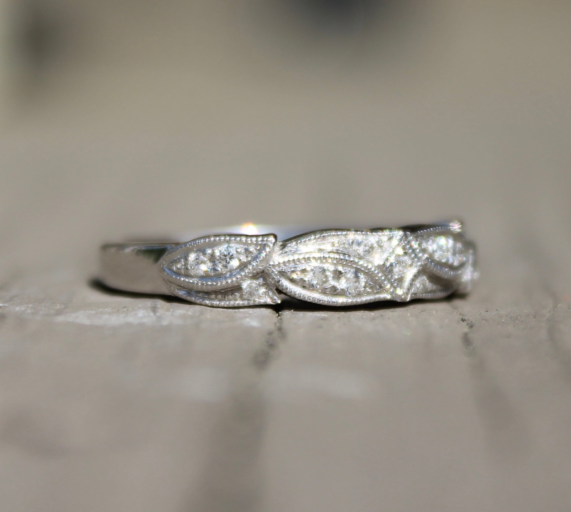 18kw Kirk Kara Floral Diamond Band