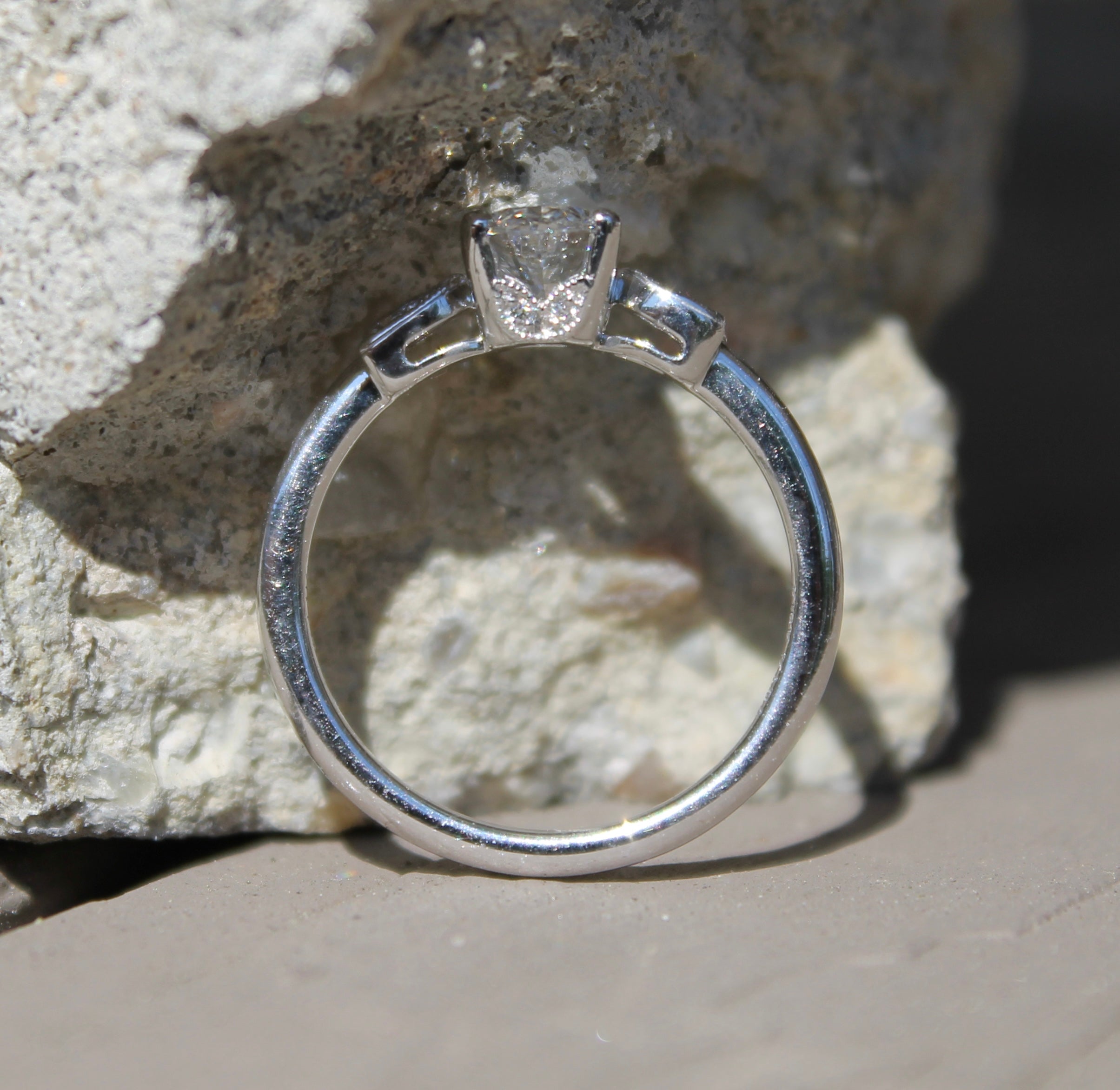 14kw Kirk Kara Oval Ring