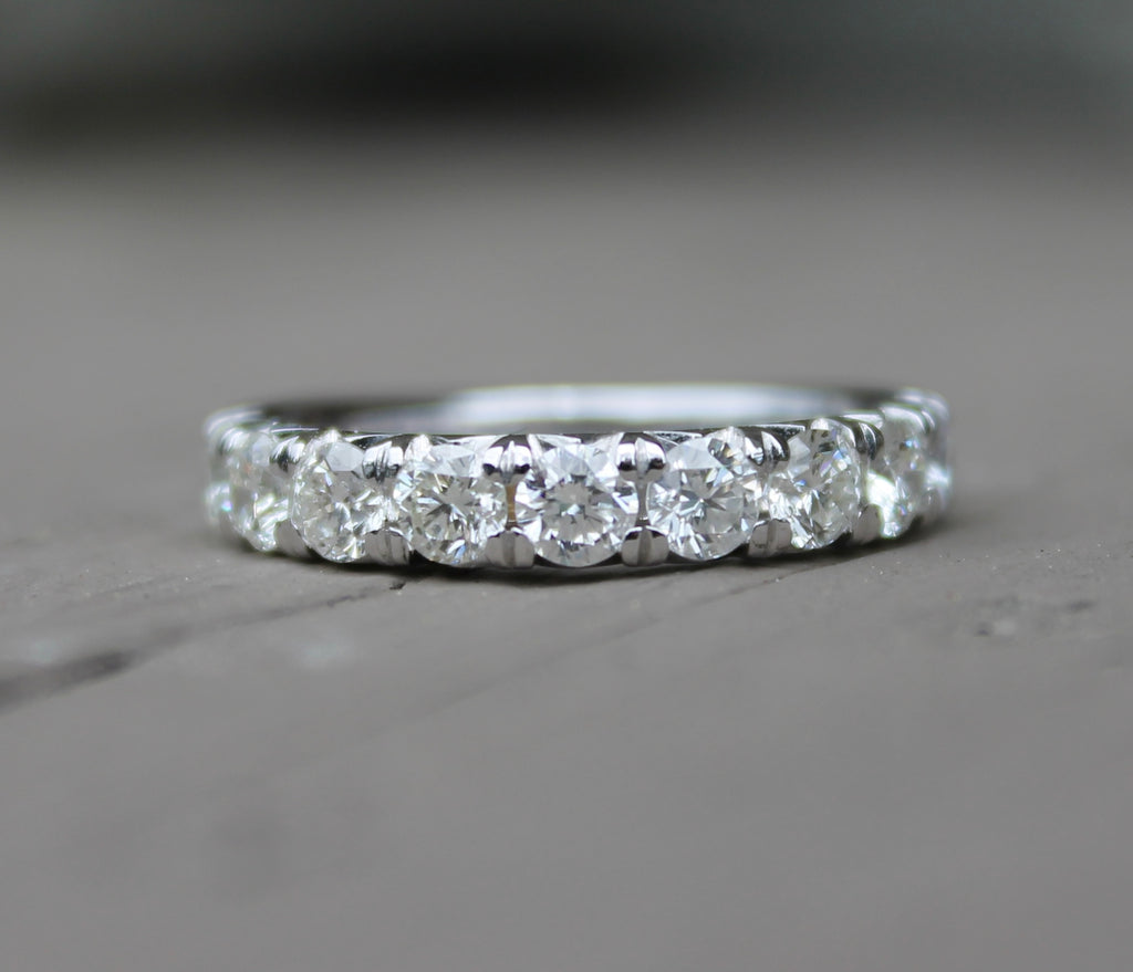 18kw 1.52ctw Diamond Band