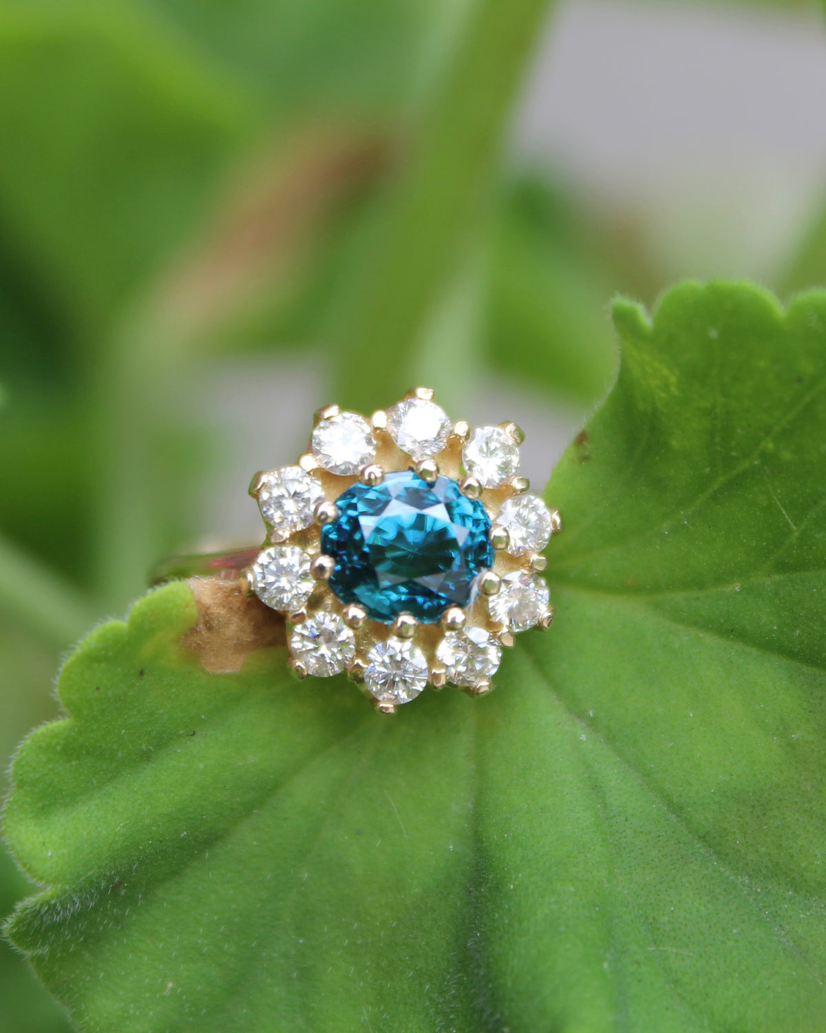 14ky 2.72 ct Zircon & Diamond Ring