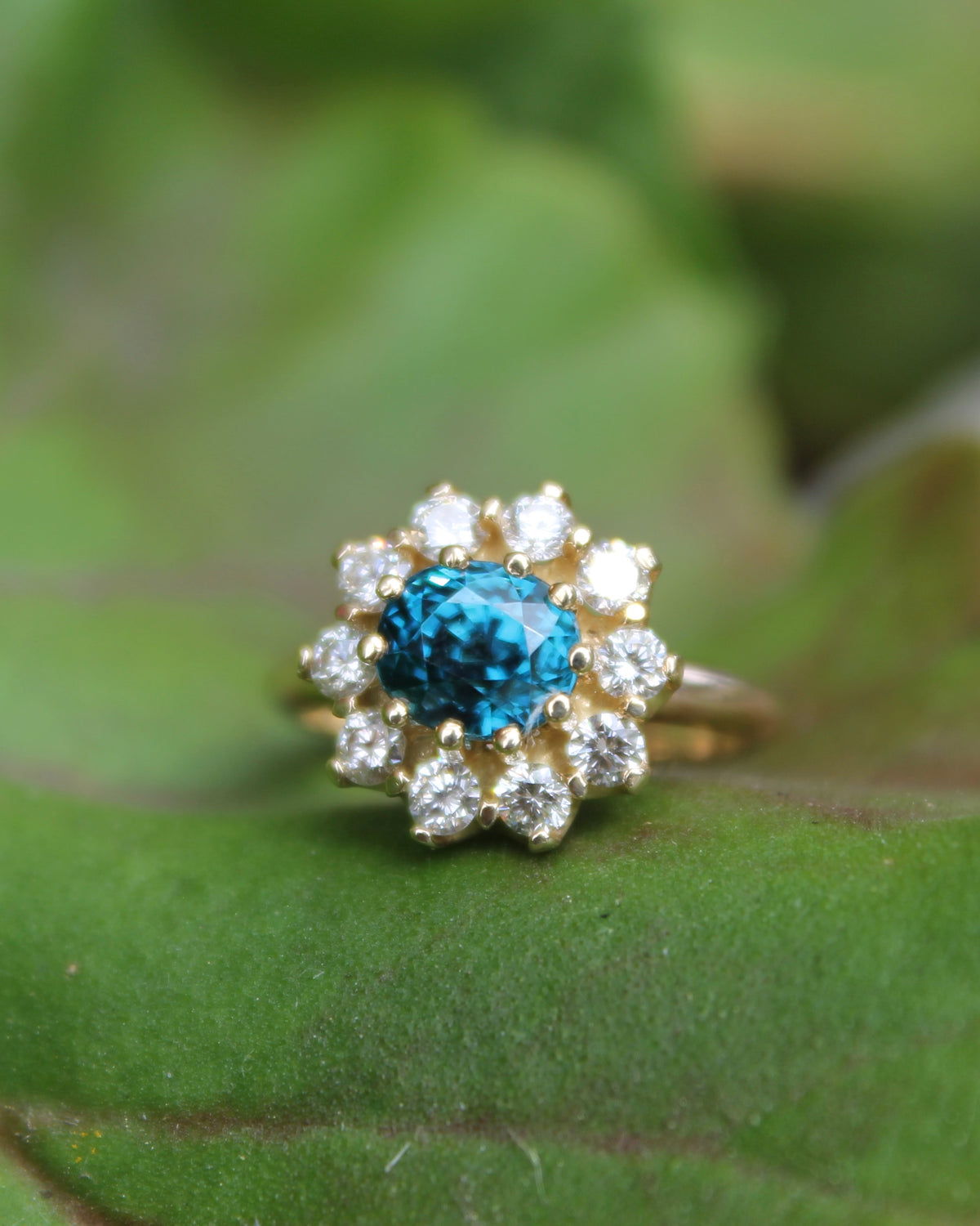 14ky 2.72 ct Zircon & Diamond Ring